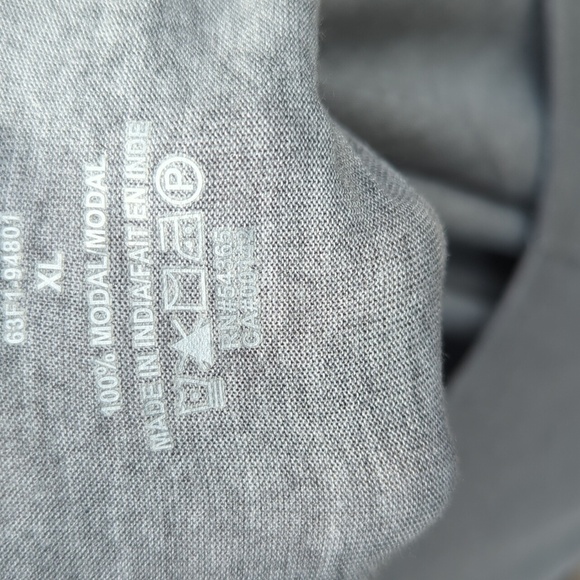 Womens Nygard Gray V-Neck Women's Top - Size XL Excellent Condition - Picture 4 of 5